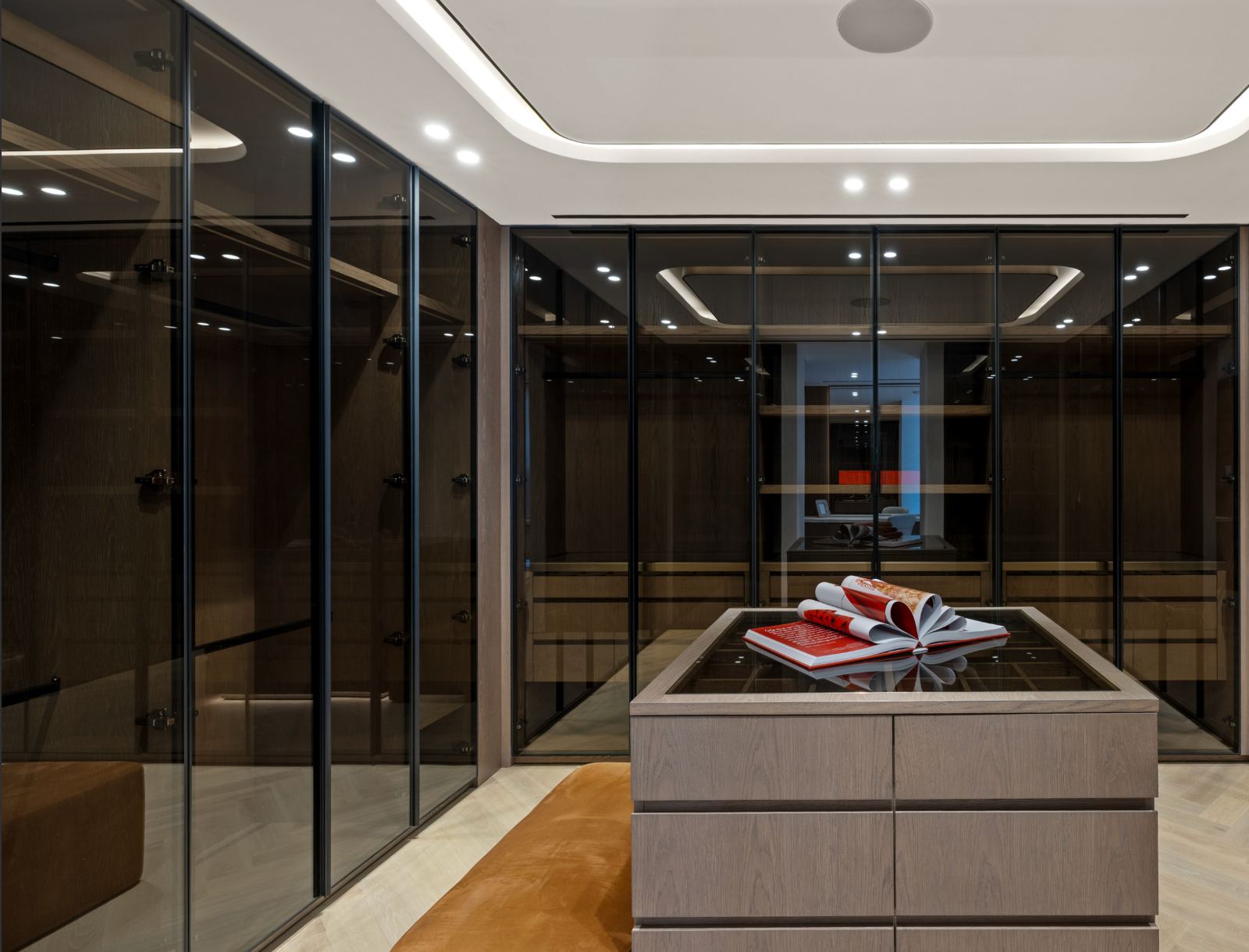 Villa walk-in closet with island display